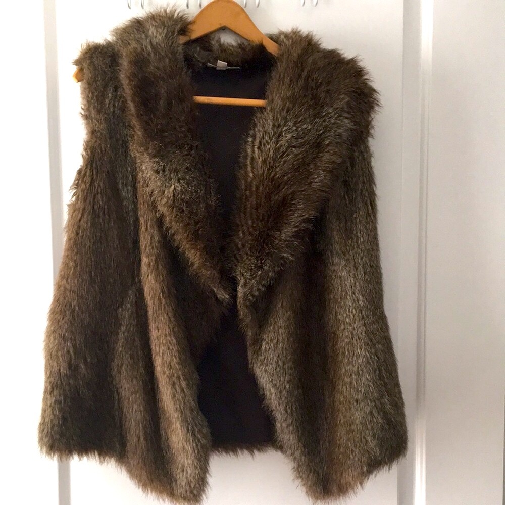 Faux Fur Collared Vest